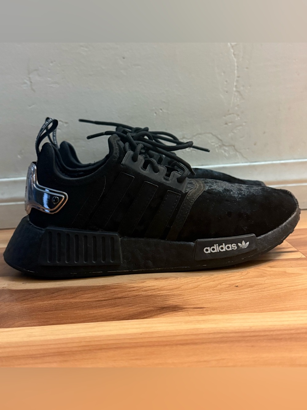 Adidas Originals Velvet Chrome Detail NMD_R1 “Triple Black” Sneakers